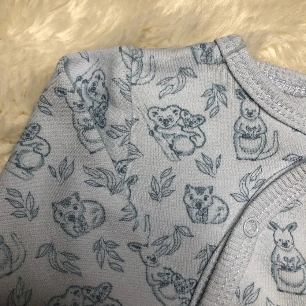 Fixoni Footed Onesie Pajamas  Kangaroo / Koloa Snaps Blue Size 1-3 Months - Picture 5 of 16